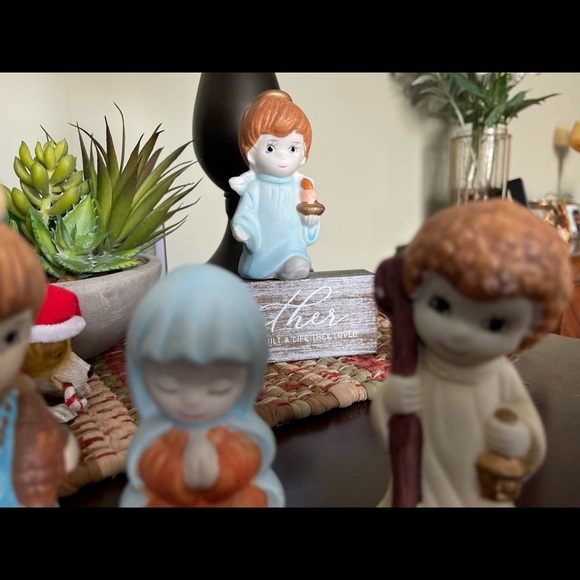 11 piece Nativity Set - Picture 6 of 8